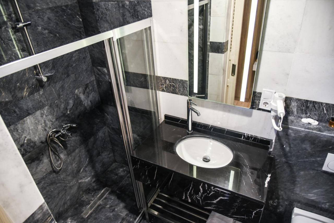 Luxir Hotel Istanbul Ngoại thất bức ảnh